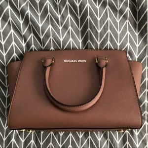Micheal Kors Selma Medium Satchel